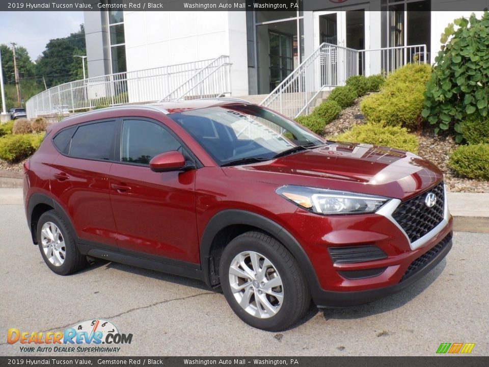 Front 3/4 View of 2019 Hyundai Tucson Value Photo #1