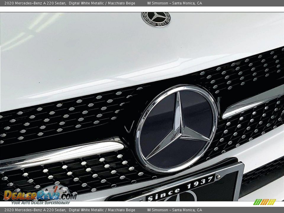 2020 Mercedes-Benz A 220 Sedan Digital White Metallic / Macchiato Beige Photo #30