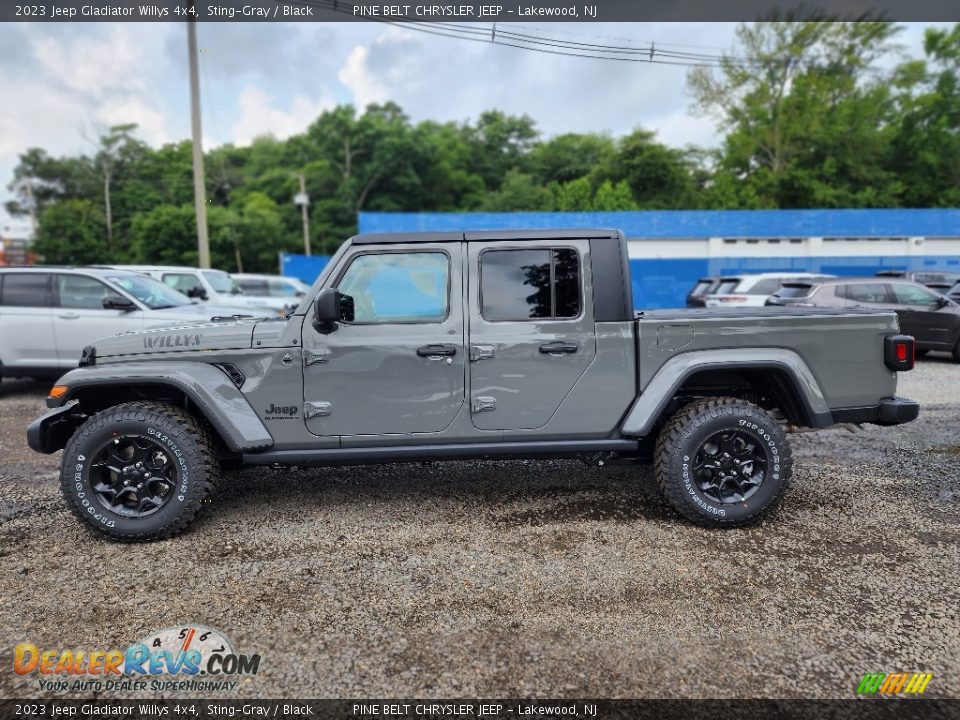 2023 Jeep Gladiator Willys 4x4 Sting-Gray / Black Photo #3