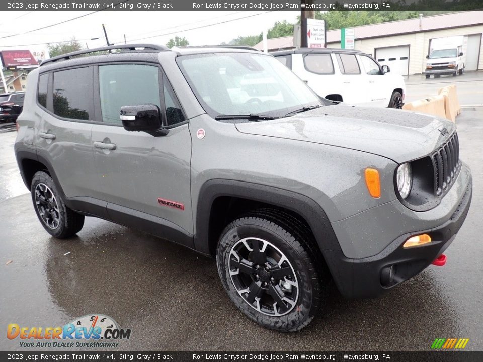 Front 3/4 View of 2023 Jeep Renegade Trailhawk 4x4 Photo #8