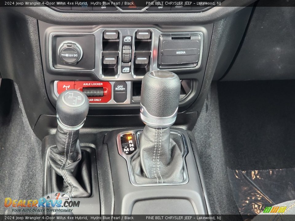 2024 Jeep Wrangler 4-Door Willys 4xe Hybrid Shifter Photo #10