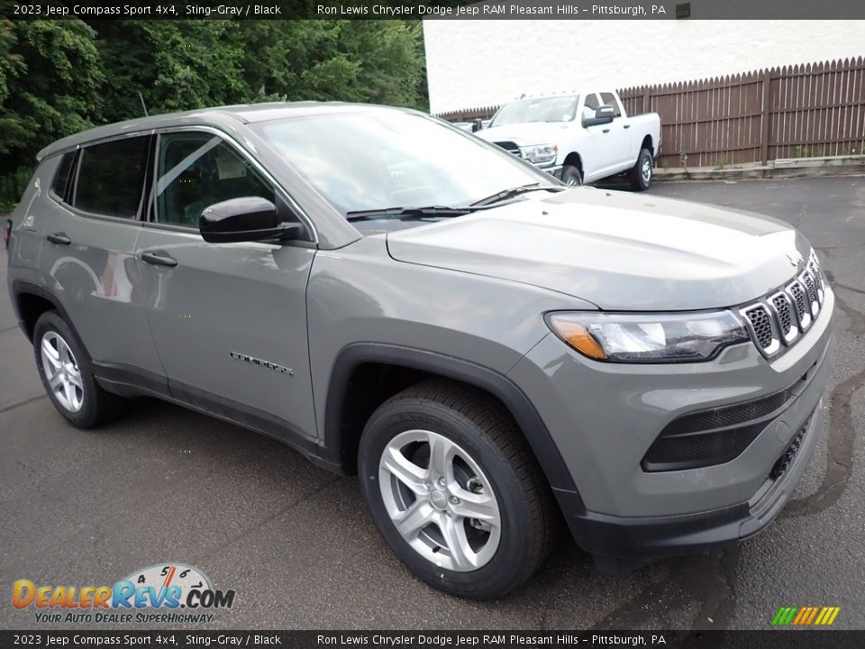 2023 Jeep Compass Sport 4x4 Sting-Gray / Black Photo #8