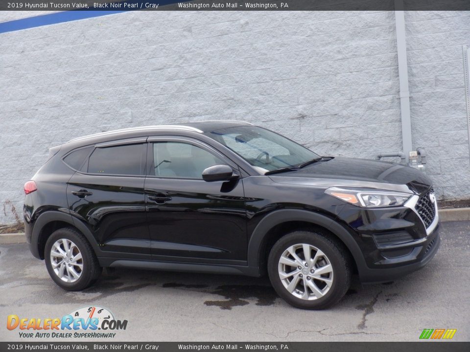 2019 Hyundai Tucson Value Black Noir Pearl / Gray Photo #2