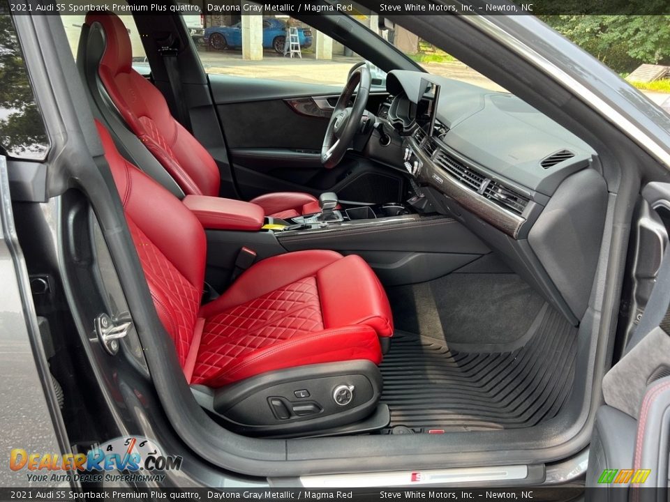 Front Seat of 2021 Audi S5 Sportback Premium Plus quattro Photo #15