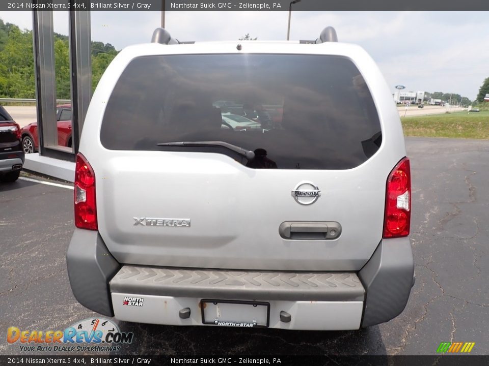 2014 Nissan Xterra S 4x4 Brilliant Silver / Gray Photo #5