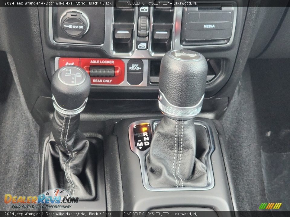 2024 Jeep Wrangler 4-Door Willys 4xe Hybrid Shifter Photo #9