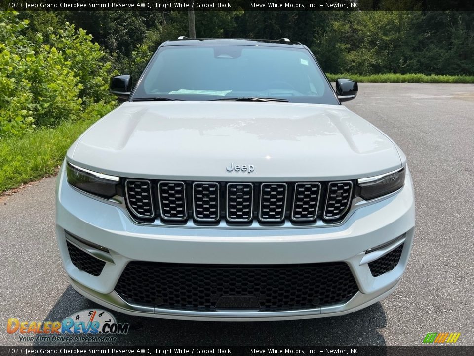 2023 Jeep Grand Cherokee Summit Reserve 4WD Bright White / Global Black Photo #3