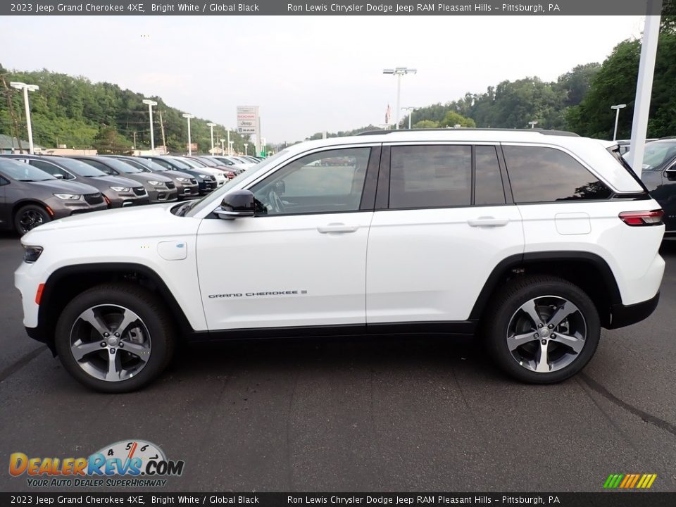 2023 Jeep Grand Cherokee 4XE Bright White / Global Black Photo #2