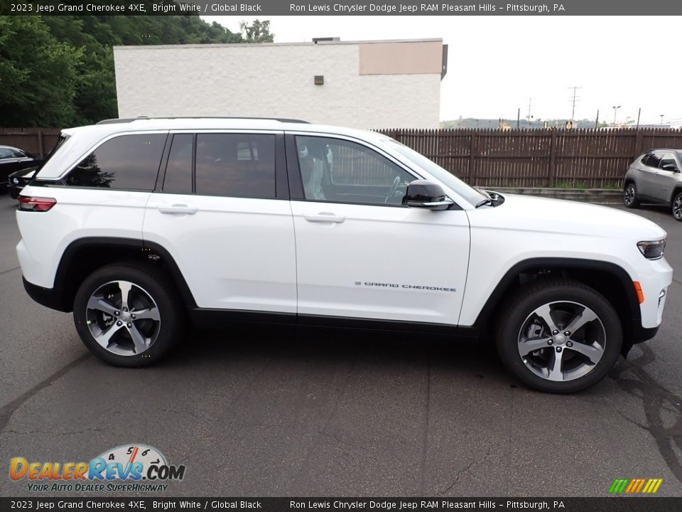 2023 Jeep Grand Cherokee 4XE Bright White / Global Black Photo #7