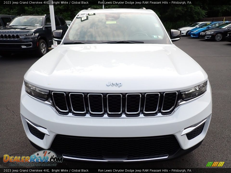 2023 Jeep Grand Cherokee 4XE Bright White / Global Black Photo #9