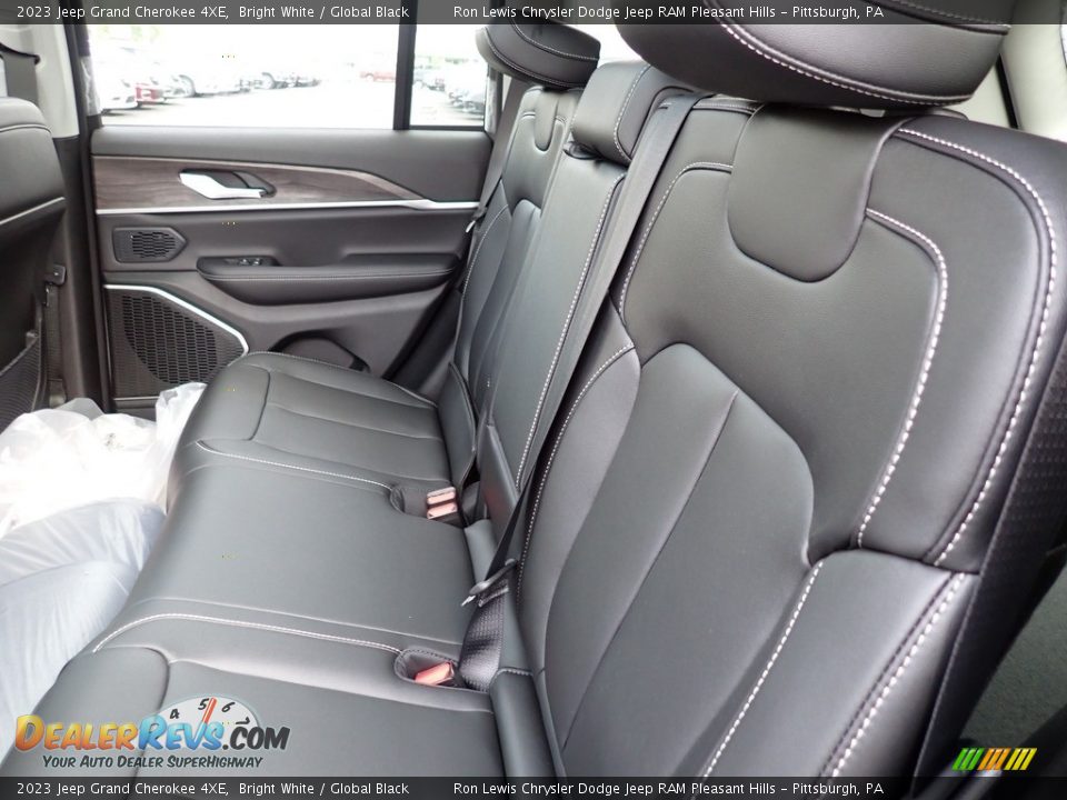 2023 Jeep Grand Cherokee 4XE Bright White / Global Black Photo #12
