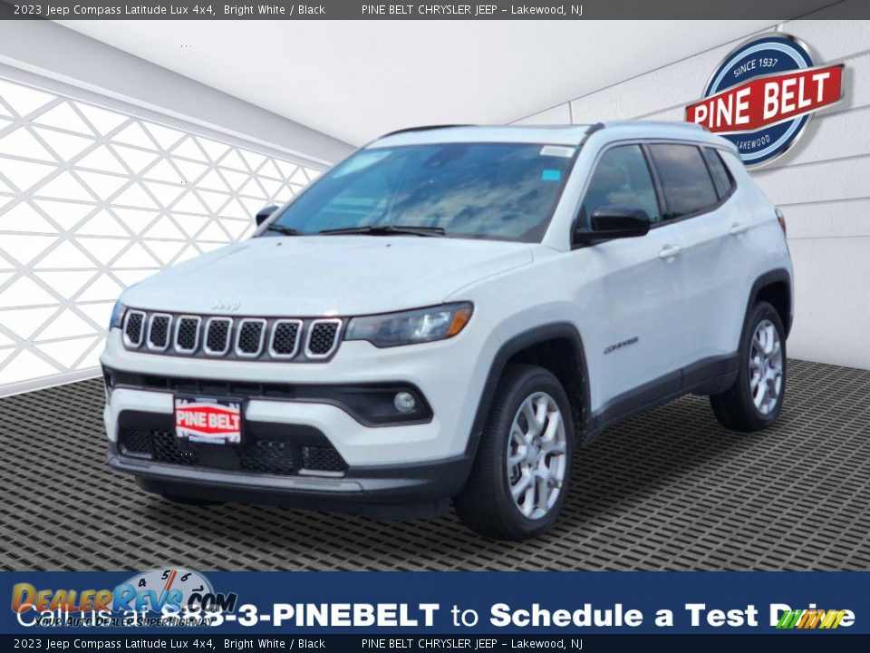 2023 Jeep Compass Latitude Lux 4x4 Bright White / Black Photo #1