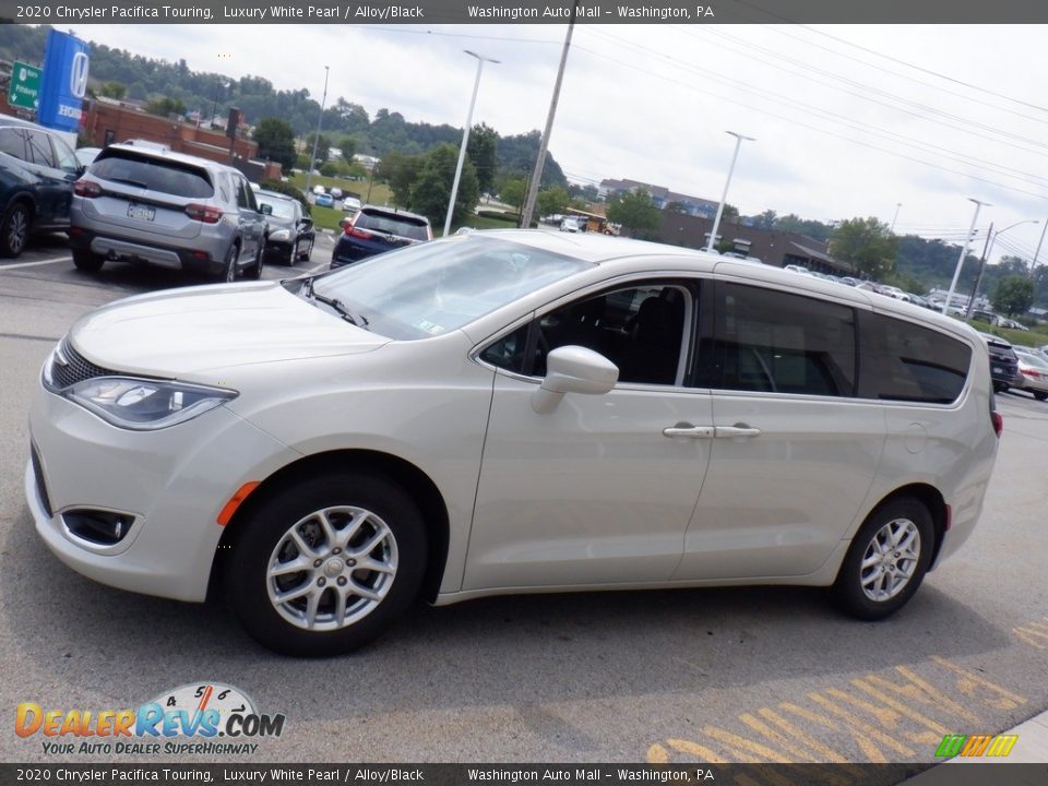 2020 Chrysler Pacifica Touring Luxury White Pearl / Alloy/Black Photo #5