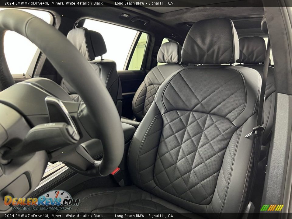 Front Seat of 2024 BMW X7 xDrive40i Photo #20