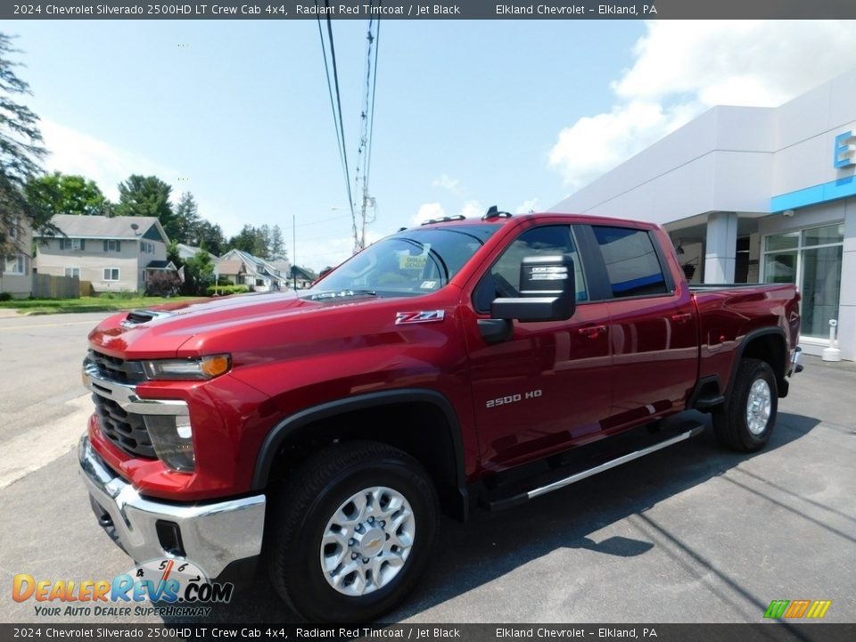 Front 3/4 View of 2024 Chevrolet Silverado 2500HD LT Crew Cab 4x4 Photo #1