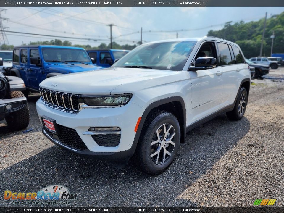 2023 Jeep Grand Cherokee Limited 4x4 Bright White / Global Black Photo #1