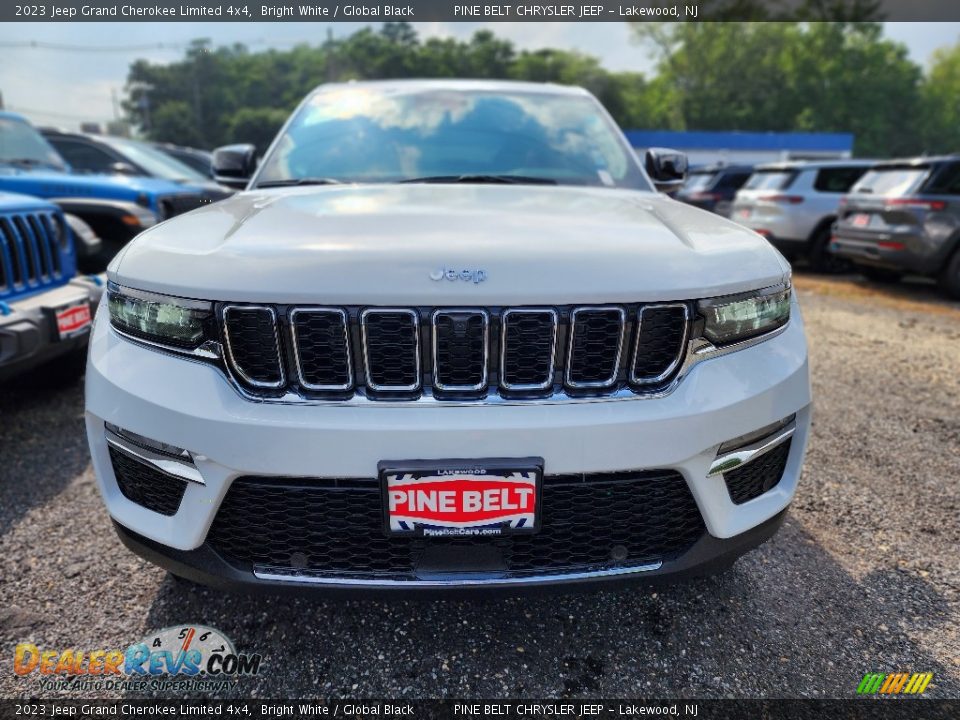 2023 Jeep Grand Cherokee Limited 4x4 Bright White / Global Black Photo #2