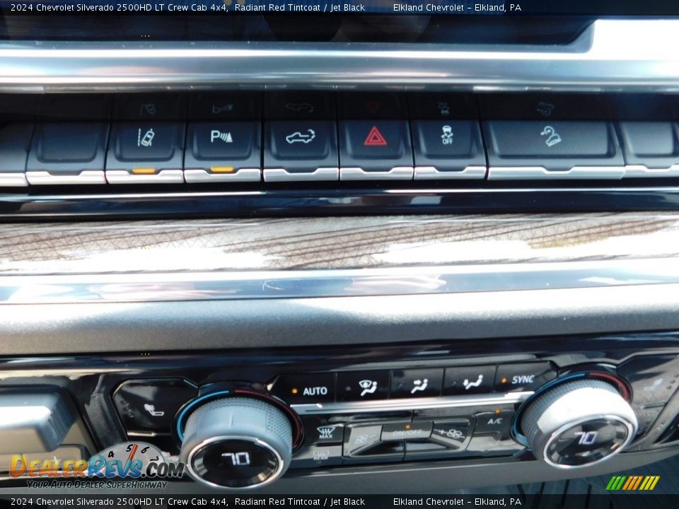 Controls of 2024 Chevrolet Silverado 2500HD LT Crew Cab 4x4 Photo #29