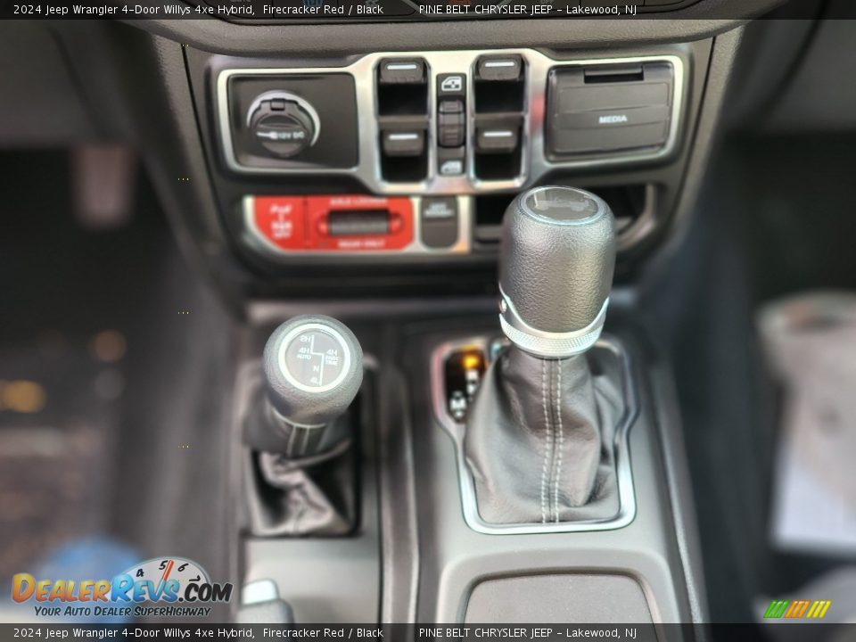 2024 Jeep Wrangler 4-Door Willys 4xe Hybrid Shifter Photo #12