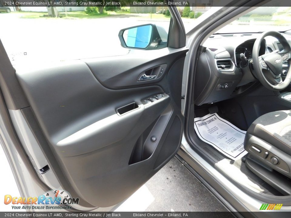 Door Panel of 2024 Chevrolet Equinox LT AWD Photo #17
