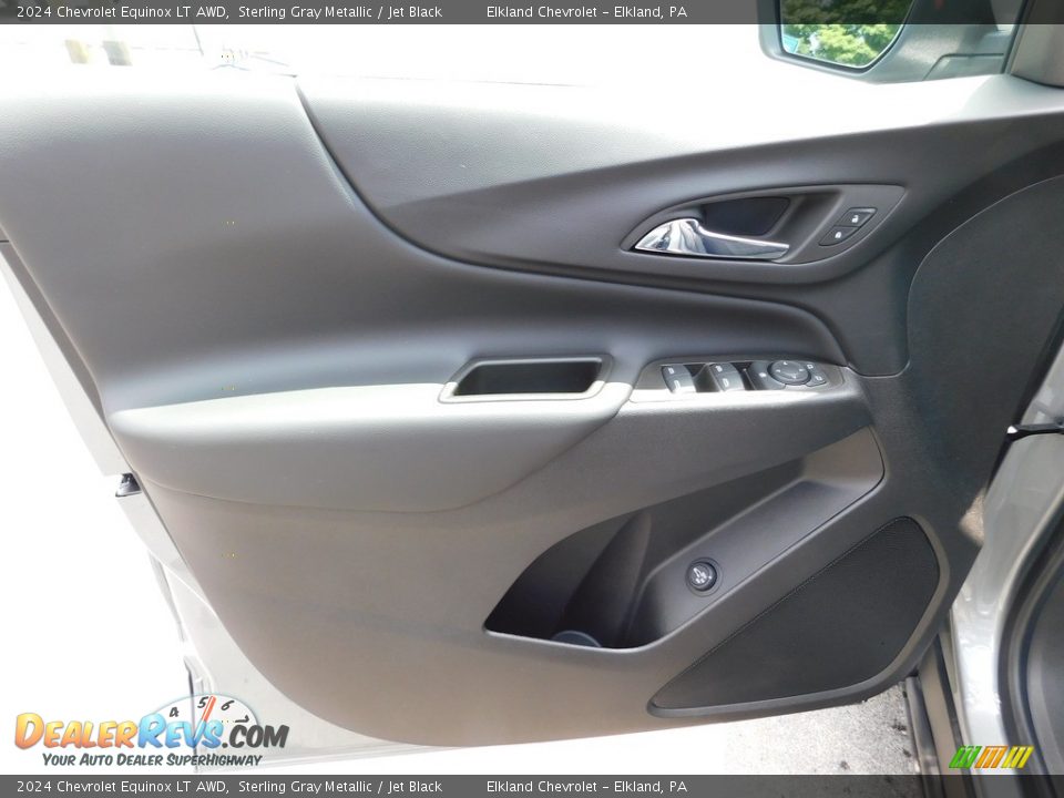 Door Panel of 2024 Chevrolet Equinox LT AWD Photo #18