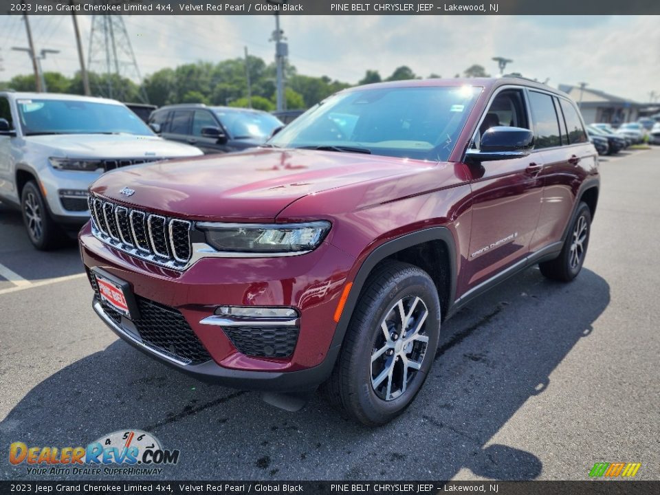 2023 Jeep Grand Cherokee Limited 4x4 Velvet Red Pearl / Global Black Photo #1