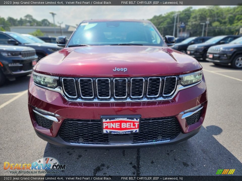 2023 Jeep Grand Cherokee Limited 4x4 Velvet Red Pearl / Global Black Photo #2