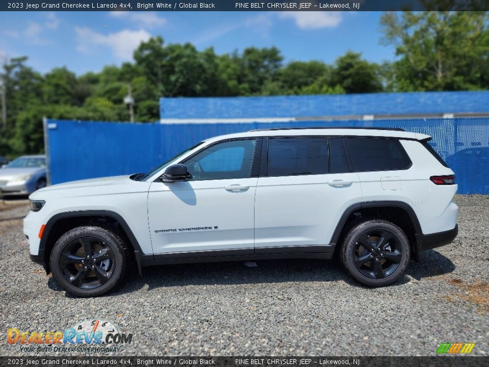 2023 Jeep Grand Cherokee L Laredo 4x4 Bright White / Global Black Photo #3