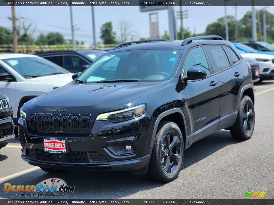 2023 Jeep Cherokee Altitude Lux 4x4 Diamond Black Crystal Pearl / Black Photo #1