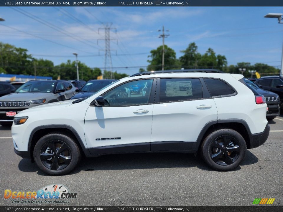 2023 Jeep Cherokee Altitude Lux 4x4 Bright White / Black Photo #3