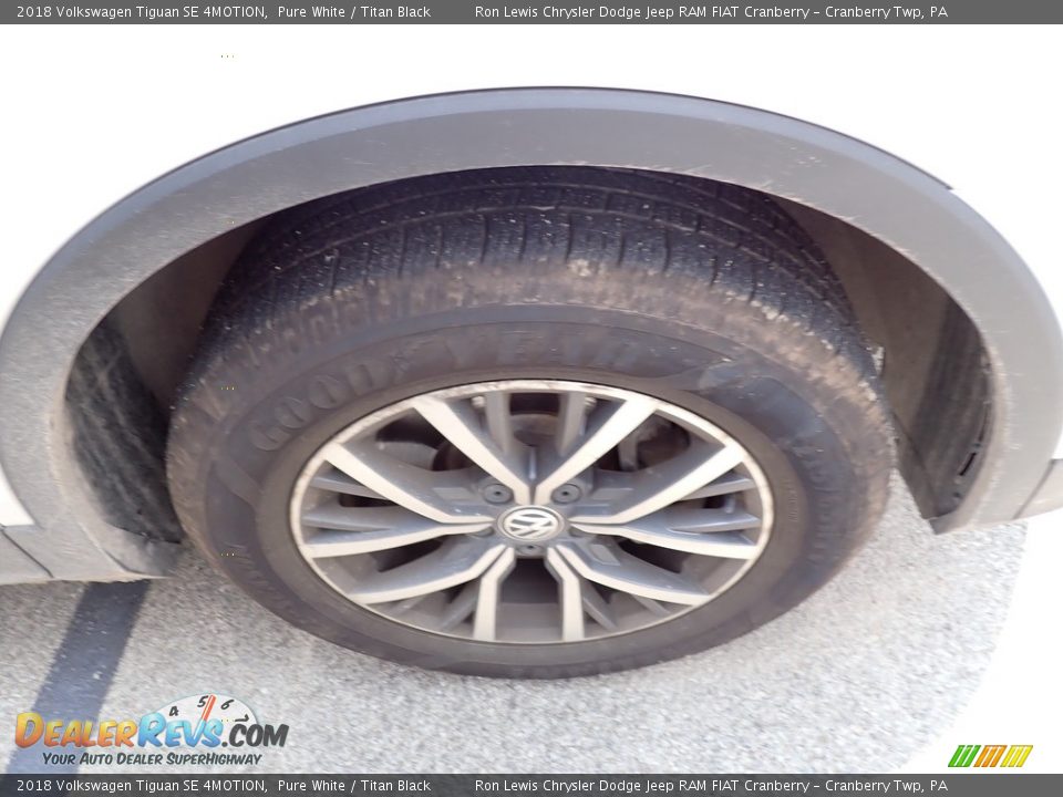 2018 Volkswagen Tiguan SE 4MOTION Pure White / Titan Black Photo #5