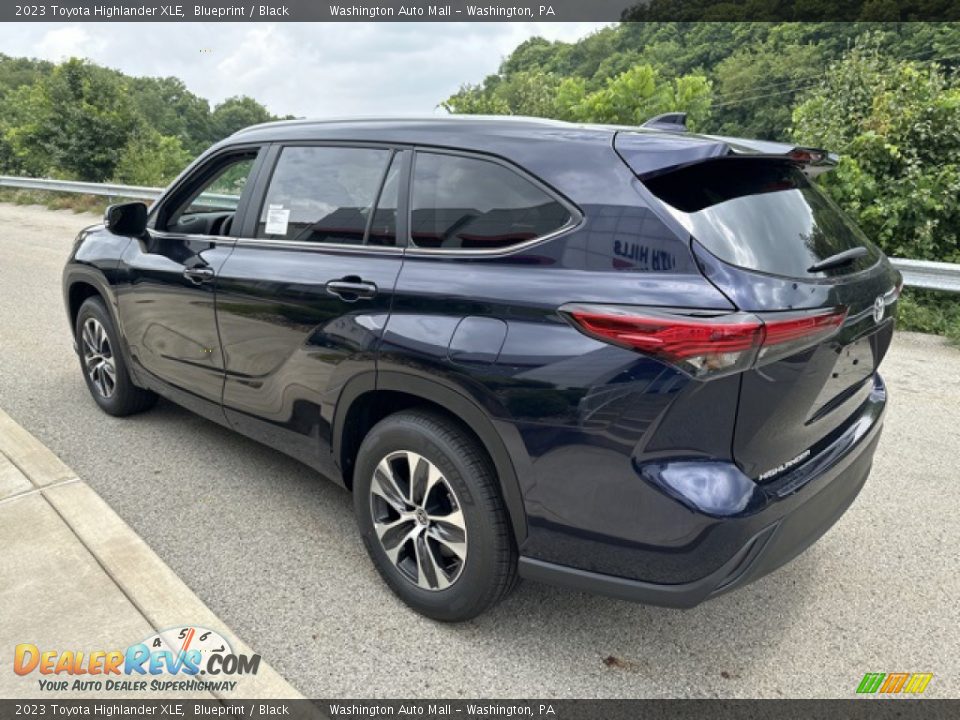 2023 Toyota Highlander XLE Blueprint / Black Photo #2