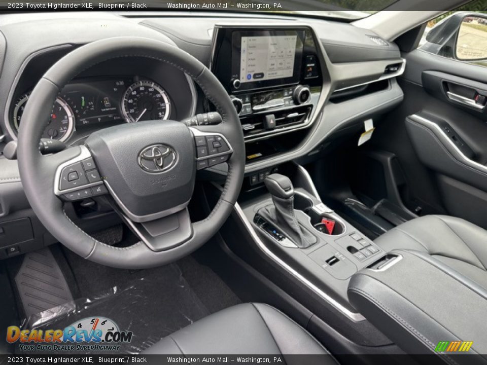 2023 Toyota Highlander XLE Blueprint / Black Photo #3