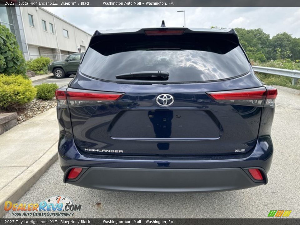 2023 Toyota Highlander XLE Blueprint / Black Photo #8