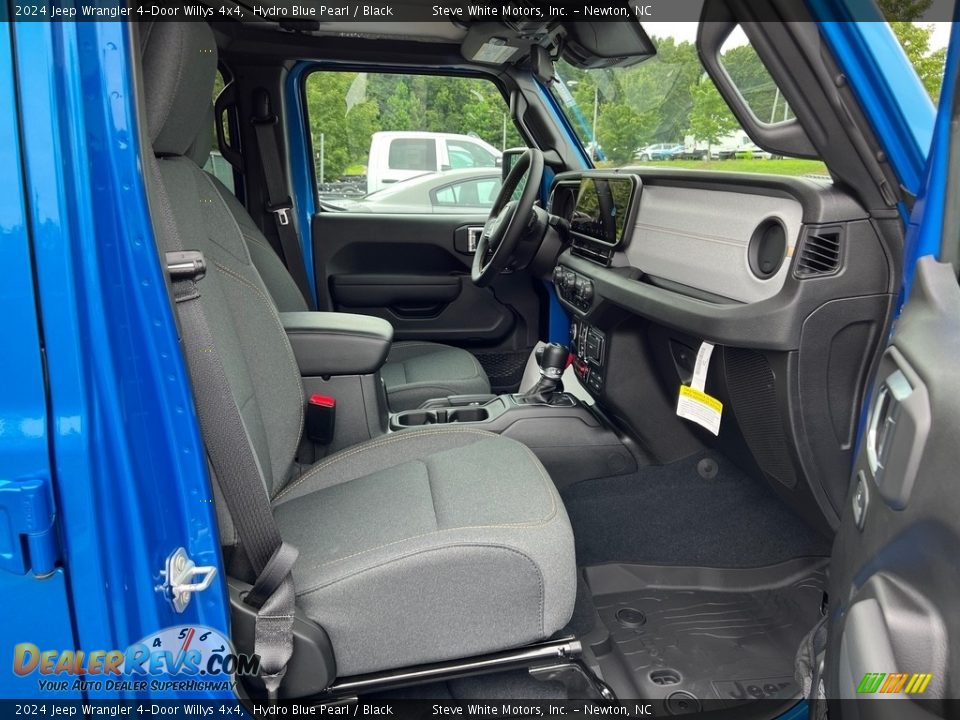 Front Seat of 2024 Jeep Wrangler 4-Door Willys 4x4 Photo #17