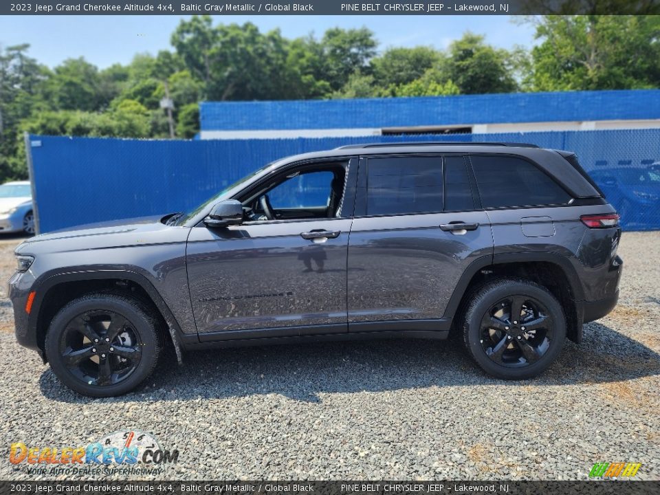 2023 Jeep Grand Cherokee Altitude 4x4 Baltic Gray Metallic / Global Black Photo #3