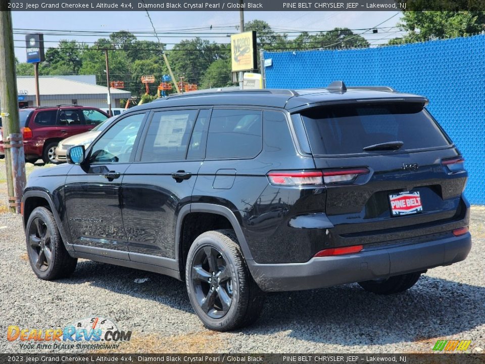 2023 Jeep Grand Cherokee L Altitude 4x4 Diamond Black Crystal Pearl / Global Black Photo #4