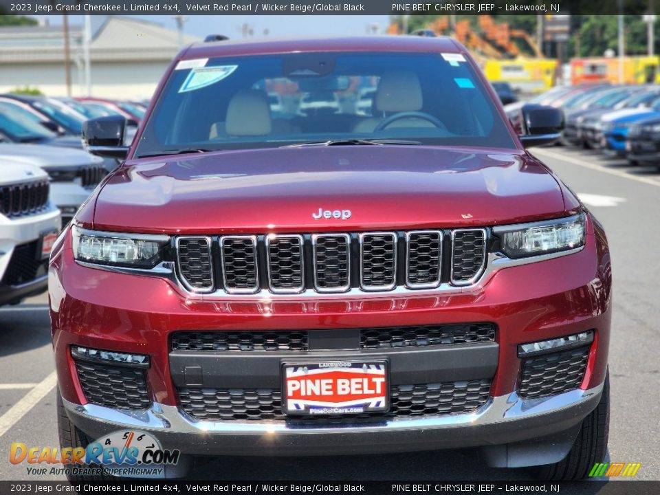 2023 Jeep Grand Cherokee L Limited 4x4 Velvet Red Pearl / Wicker Beige/Global Black Photo #2