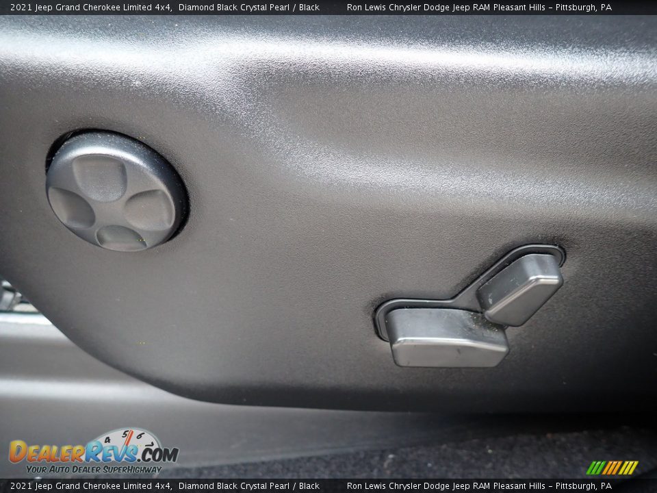 2021 Jeep Grand Cherokee Limited 4x4 Diamond Black Crystal Pearl / Black Photo #16