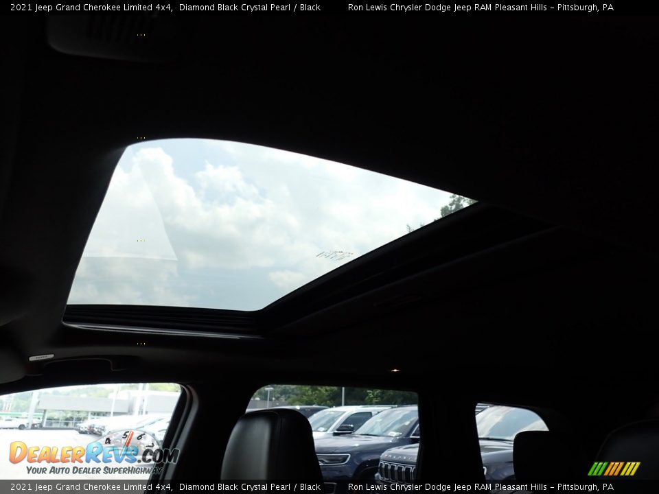 2021 Jeep Grand Cherokee Limited 4x4 Diamond Black Crystal Pearl / Black Photo #17