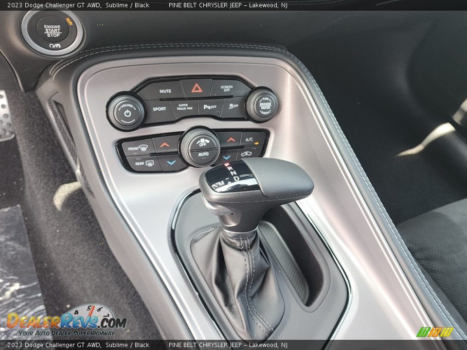 2023 Dodge Challenger GT AWD Shifter Photo #10
