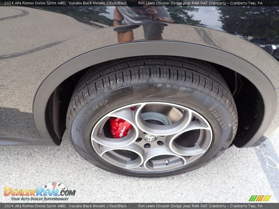 2024 Alfa Romeo Stelvio Sprint AWD Wheel Photo #9
