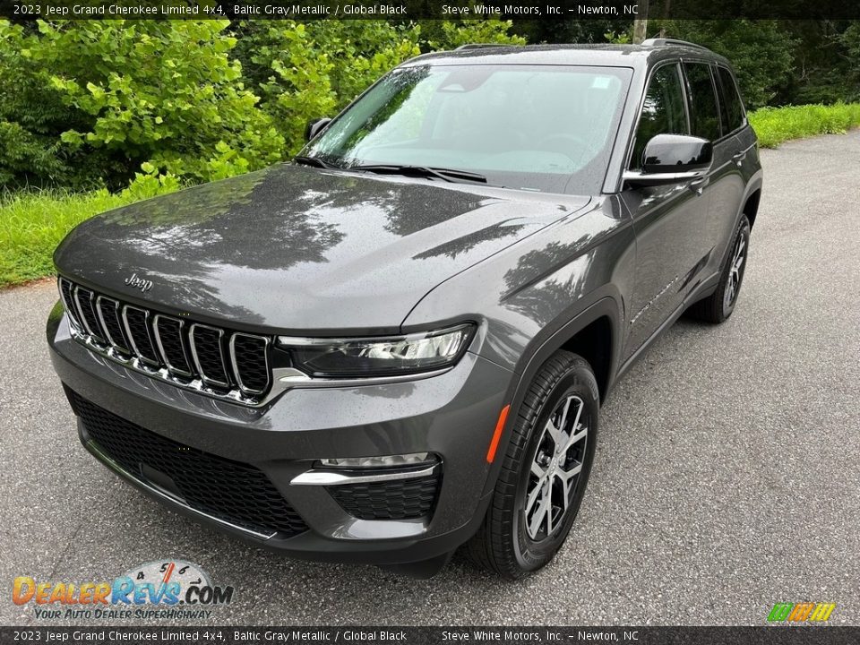 2023 Jeep Grand Cherokee Limited 4x4 Baltic Gray Metallic / Global Black Photo #2