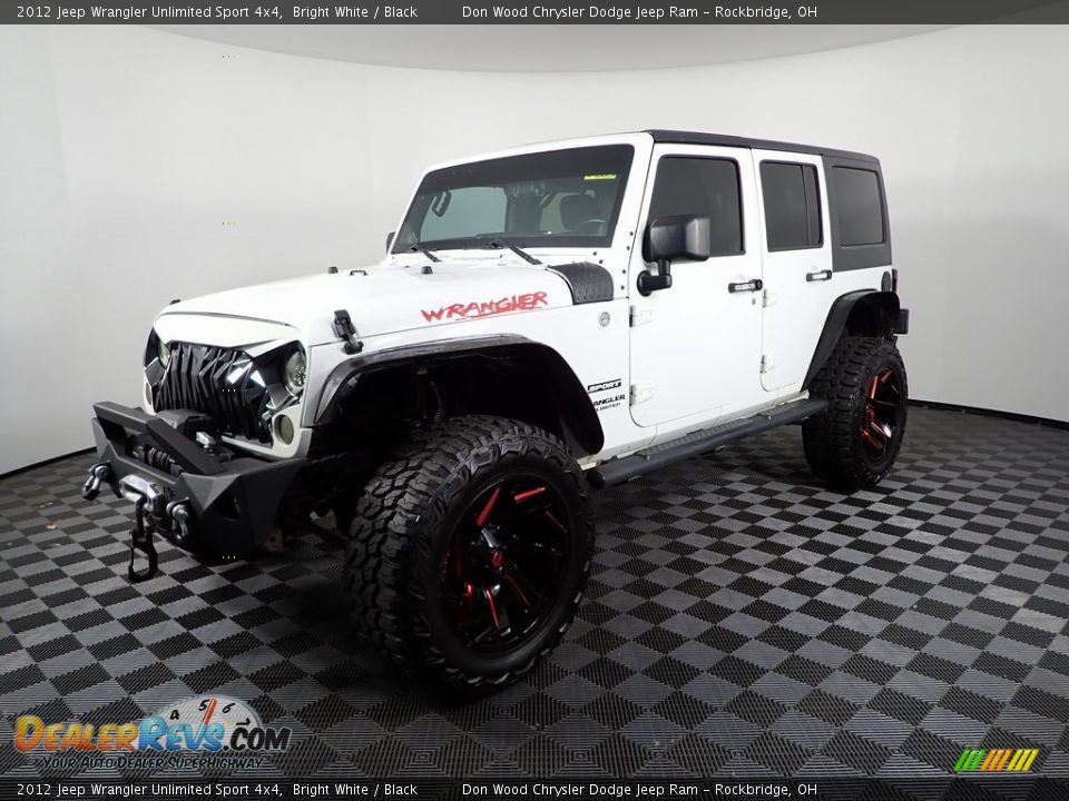 2012 Jeep Wrangler Unlimited Sport 4x4 Bright White / Black Photo #5