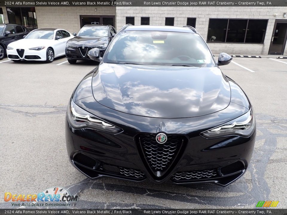 2024 Alfa Romeo Stelvio Veloce AWD Vulcano Black Metallic / Red/Black Photo #8