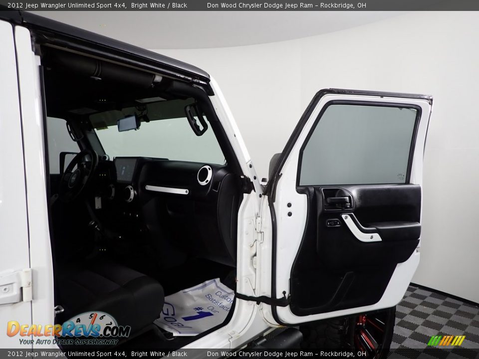2012 Jeep Wrangler Unlimited Sport 4x4 Bright White / Black Photo #20