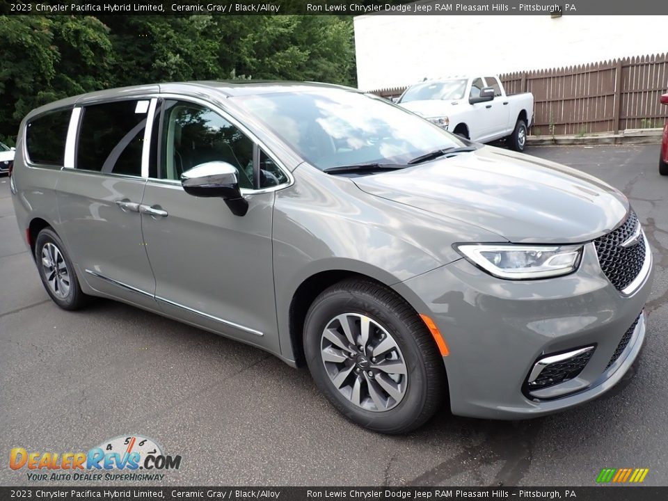 2023 Chrysler Pacifica Hybrid Limited Ceramic Gray / Black/Alloy Photo #8