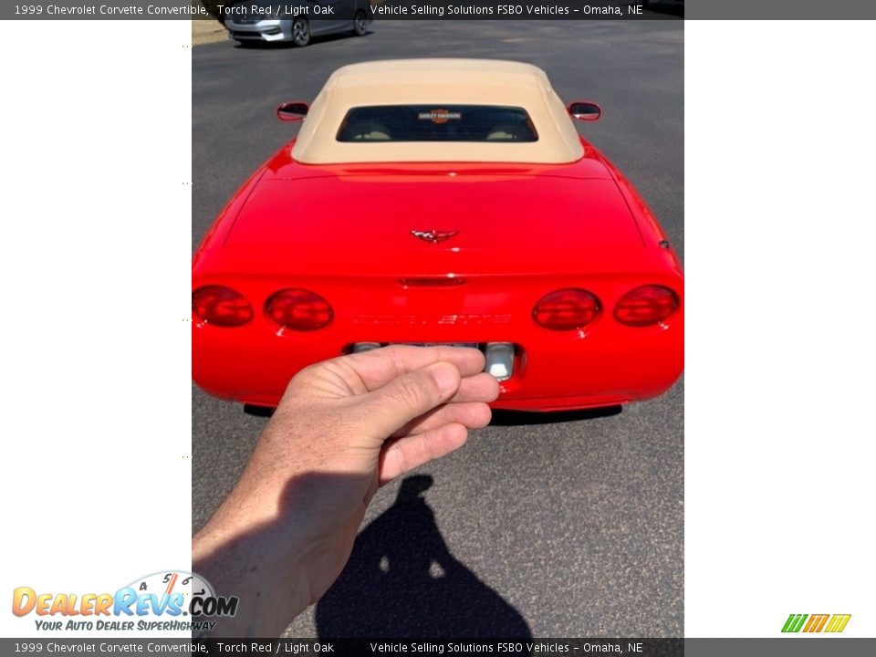 1999 Chevrolet Corvette Convertible Torch Red / Light Oak Photo #7