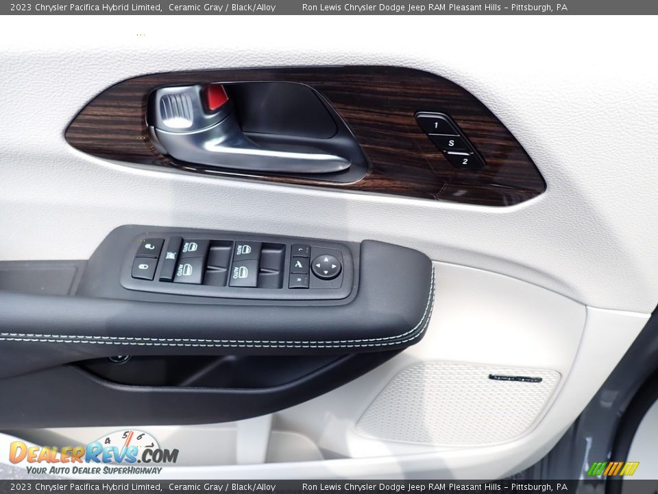 2023 Chrysler Pacifica Hybrid Limited Ceramic Gray / Black/Alloy Photo #15