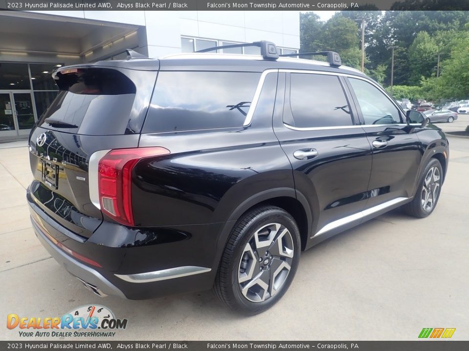 2023 Hyundai Palisade Limited AWD Abyss Black Pearl / Black Photo #2